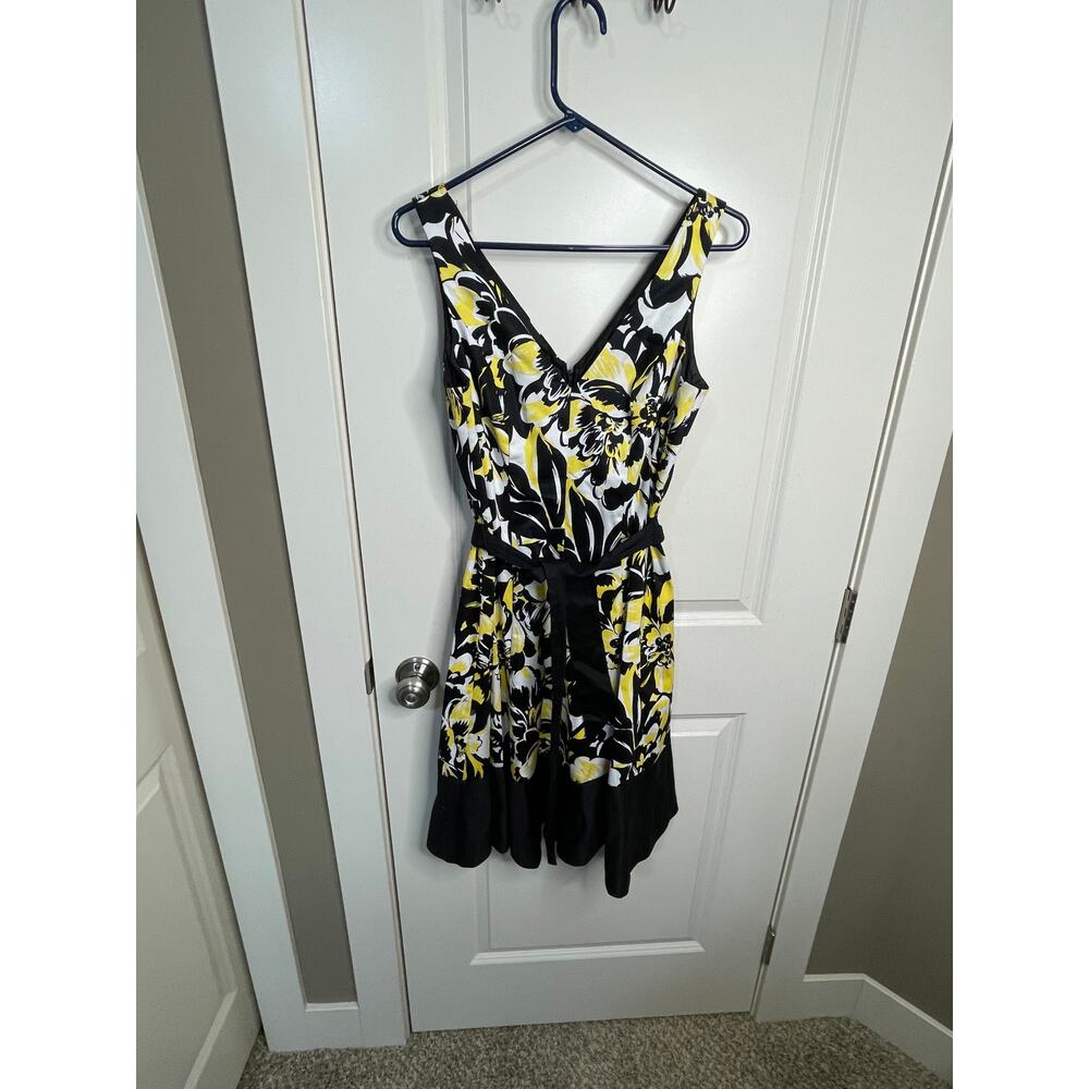 Nine West Yellow and Black Sleeveless Dress Size 10